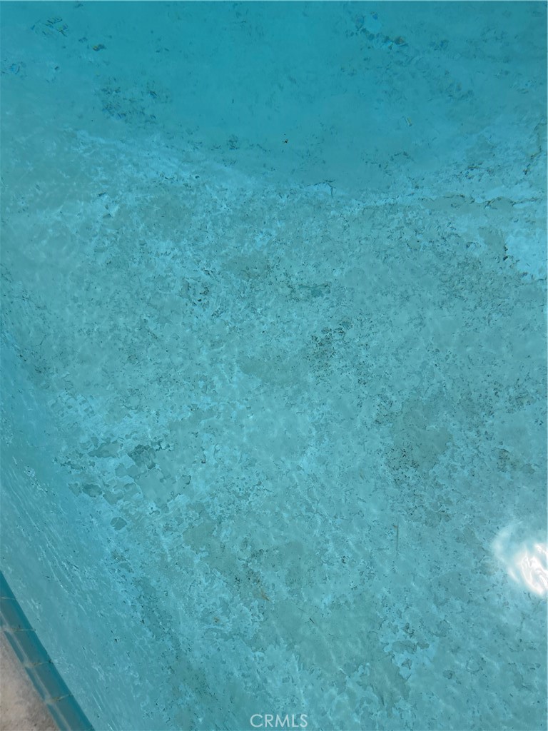 https://media.crmls.org/medias/593bbe90-e53a-4c19-85af-0d2d6cbc0d00.jpg?preset=X-Large