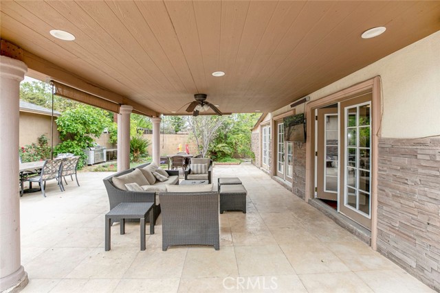 13353 Sylvan Street, Van Nuys CA: https://media.crmls.org/medias/593bbf91-4cb8-44a0-8739-a79f46b3f99a.jpg