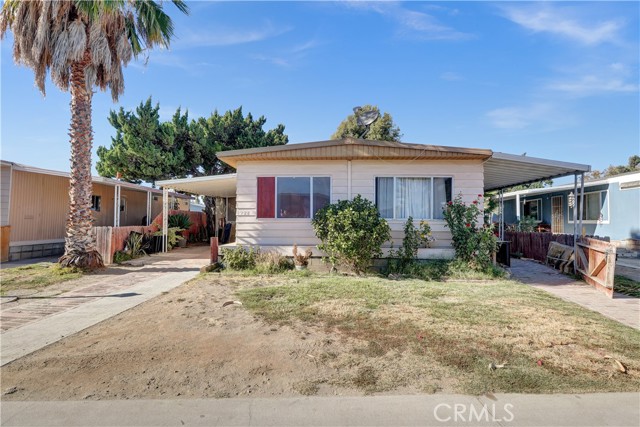 Detail Gallery Image 1 of 35 For 5800 Hamner #228,  Corona,  CA 91752 - 4 Beds | 2 Baths