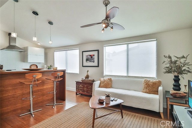 21025 Lemarsh Street, Chatsworth CA: https://media.crmls.org/medias/593c65d3-ac97-4514-a93a-0c4f6f475ca7.jpg