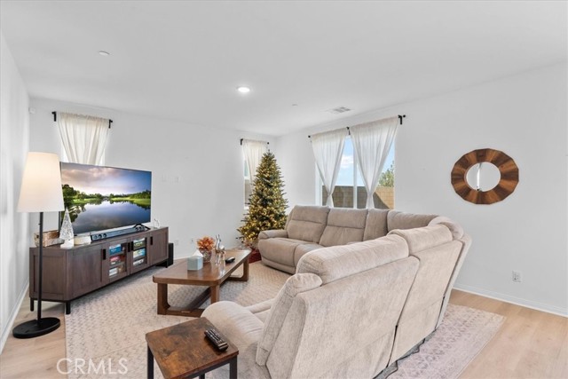 Detail Gallery Image 9 of 35 For 14294 Hercules Street, Hesperia,  CA 92435 - 3 Beds | 2/1 Baths