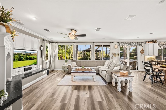 Detail Gallery Image 10 of 46 For 23799 Brookside Ct, Murrieta,  CA 92562 - 6 Beds | 3/1 Baths