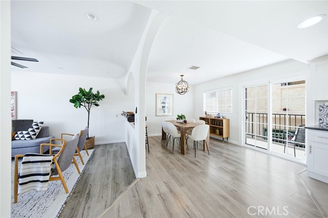 Detail Gallery Image 5 of 35 For 825 W 6th St #3,  San Pedro,  CA 90731 - 3 Beds | 2/1 Baths