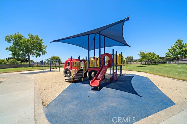 16086 Sweetleaf Street, Fountain Valley CA: https://media.crmls.org/medias/593e1a57-8d89-499f-8e7b-1fd34cef6fb1.jpg