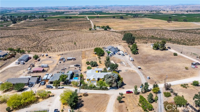 7240 Iverson Place, Paso Robles CA: https://media.crmls.org/medias/593efcd8-5531-4068-ba60-37ec5e3079b0.jpg