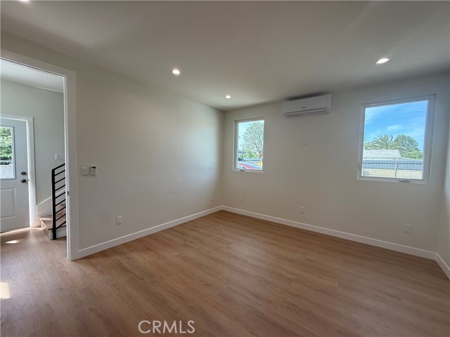 Detail Gallery Image 5 of 31 For 20953 Saticoy, Canoga Park,  CA 91304 - 2 Beds | 2 Baths