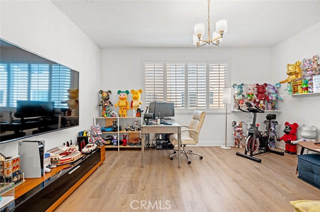 Front Image Thumbnail for CRWS26059382