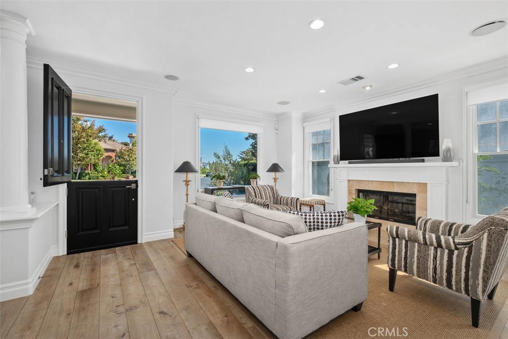 MLS #OC26167648 image #2