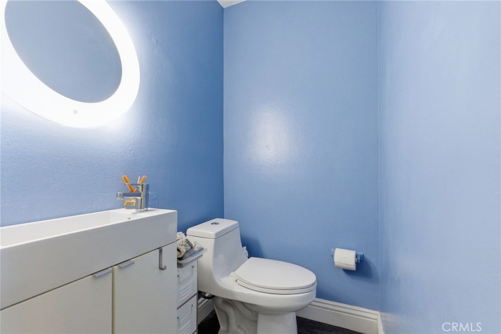 https://media.crmls.org/medias/5940d118-d67f-4031-881d-917ae08f70af.jpg?preset=X-Large