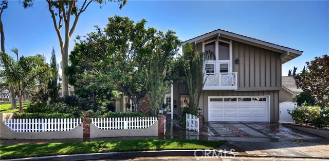 Detail Gallery Image 4 of 34 For 1877 Port Taggart Pl, Newport Beach,  CA 92660 - 5 Beds | 3/1 Baths