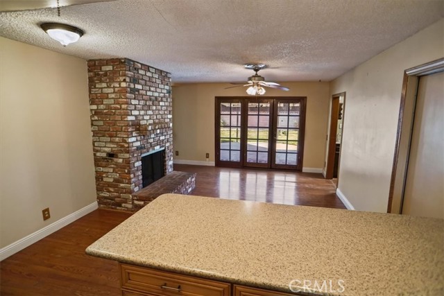 Detail Gallery Image 7 of 15 For 43770 Lively, Lancaster,  CA 93536 - 4 Beds | 2 Baths