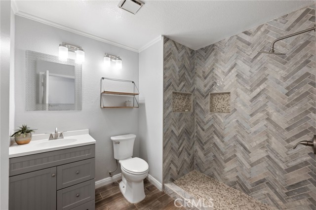 Detail Gallery Image 13 of 27 For 24504 Camino Mirabella, Murrieta,  CA 92562 - 3 Beds | 2 Baths