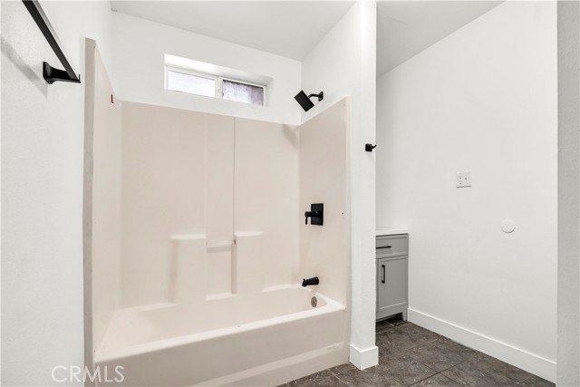 Detail Gallery Image 14 of 25 For 125 W Tichenor St, Compton,  CA 90220 - – Beds | – Baths