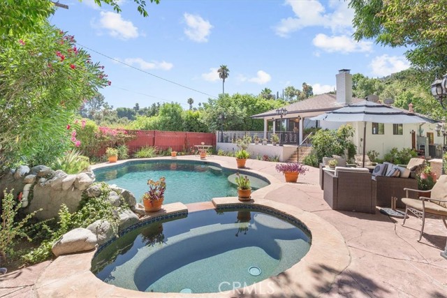 Detail Gallery Image 30 of 33 For 17861 Cathedral Pl, Encino,  CA 91316 - 3 Beds | 3 Baths