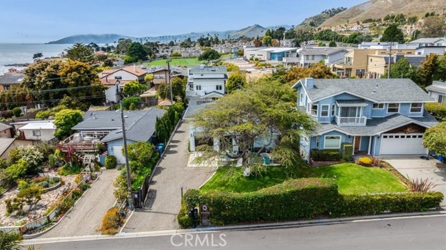 202 Vista Del Mar Avenue, Pismo Beach CA: https://media.crmls.org/medias/5943caf3-2e03-4d17-be0a-6097f6e895ff.jpg