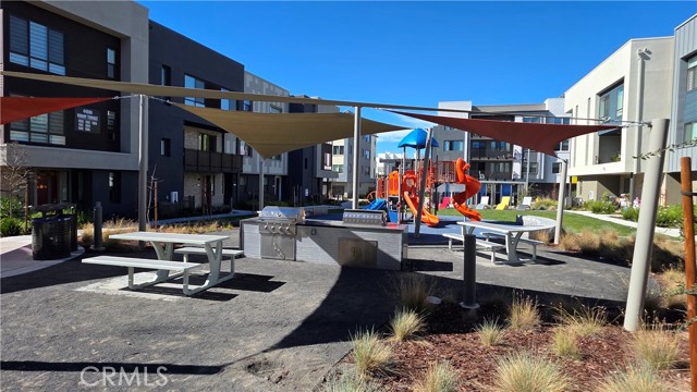 Detail Gallery Image 4 of 4 For 3225 Internet Cmn #1005, Fremont,  CA 94538 - 4 Beds | 3/1 Baths