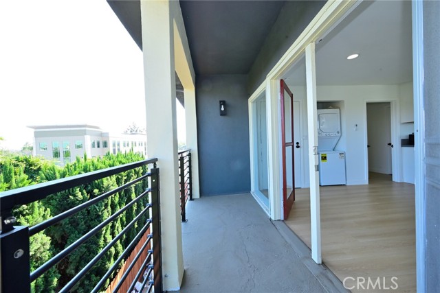 425 N Raymond Avenue, Pasadena CA: https://media.crmls.org/medias/5944094d-4541-4d29-a028-28e511a4b3c3.jpg
