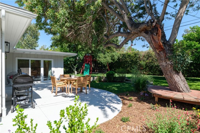 Detail Gallery Image 26 of 34 For 3585 Grayburn Rd, Pasadena,  CA 91107 - 3 Beds | 2 Baths