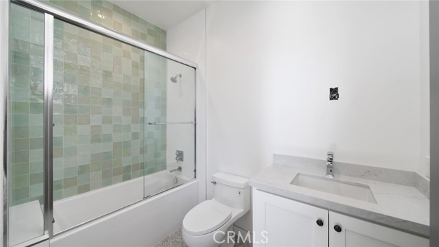 2421 Voorhees Avenue, Redondo Beach, California 90278, 4 Bedrooms Bedrooms, ,4 BathroomsBathrooms,Residential,Sold,Voorhees,PV21128390