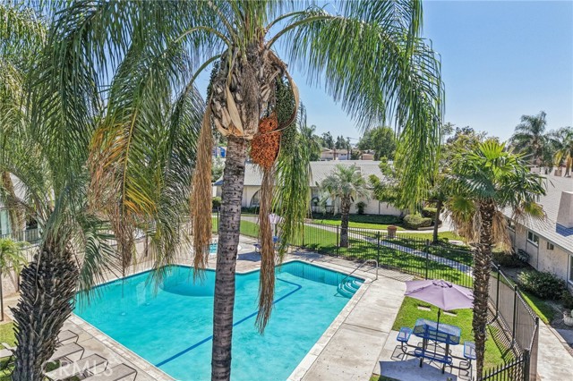 Detail Gallery Image 28 of 31 For 2891 Canyon Crest #68,  Riverside,  CA 92507 - 2 Beds | 2 Baths