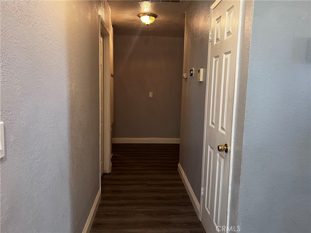 https://media.crmls.org/medias/594502f7-f2fd-4773-89f1-dde4cf05584d.jpg?preset=X-Large