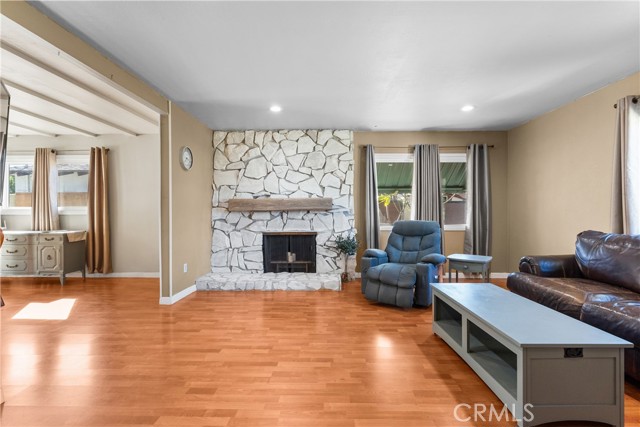 Detail Gallery Image 7 of 64 For 15900 Napa, North Hills,  CA 91343 - 4 Beds | 2 Baths