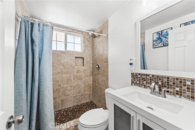 Detail Gallery Image 23 of 43 For 1621 Ballard St, Simi Valley,  CA 93065 - 3 Beds | 1/1 Baths