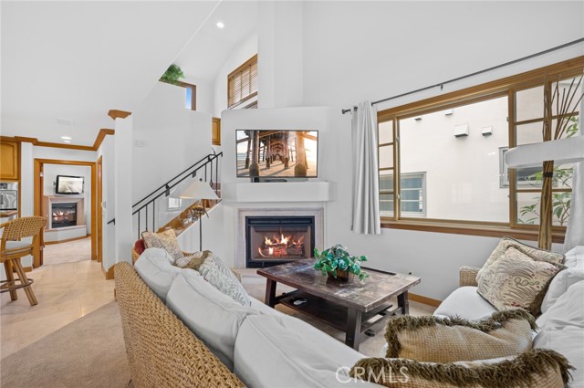 Detail Gallery Image 3 of 15 For 502 1/2 Goldenrod Ave, Corona Del Mar,  CA 92625 - 2 Beds | 2/1 Baths