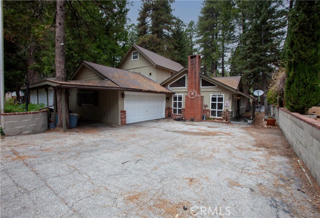 Detail Gallery Image 1 of 28 For 31510 Overhill Dr., Running Springs,  CA 92382 - 3 Beds | 3 Baths