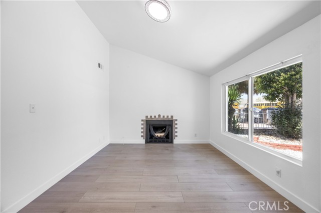 11430 Strathern Street, North Hollywood CA: https://media.crmls.org/medias/5946cbde-1c32-41e6-9f89-f5397f2dcc94.jpg