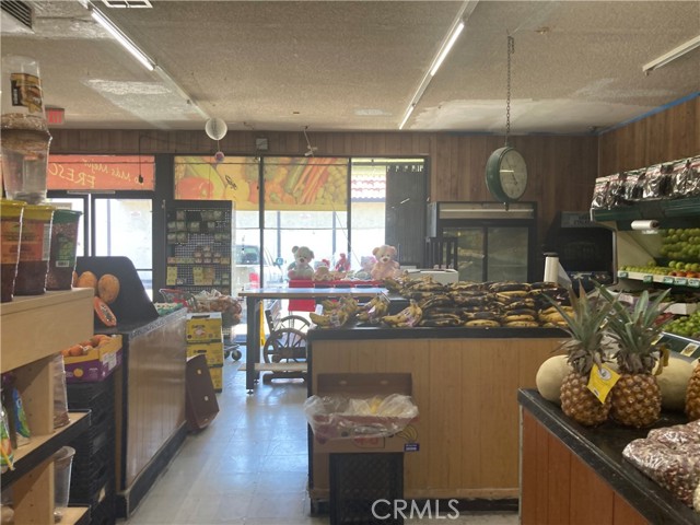 8236 Norwalk, Whittier CA: https://media.crmls.org/medias/5946fc5a-1ac1-4d3f-95a9-0bc319f73de5.jpg
