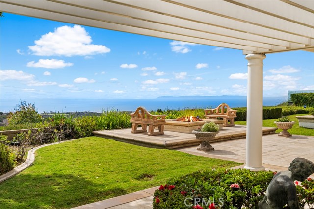 Detail Gallery Image 10 of 37 For 23 San Mateo Way, Corona Del Mar,  CA 92625 - 5 Beds | 3 Baths