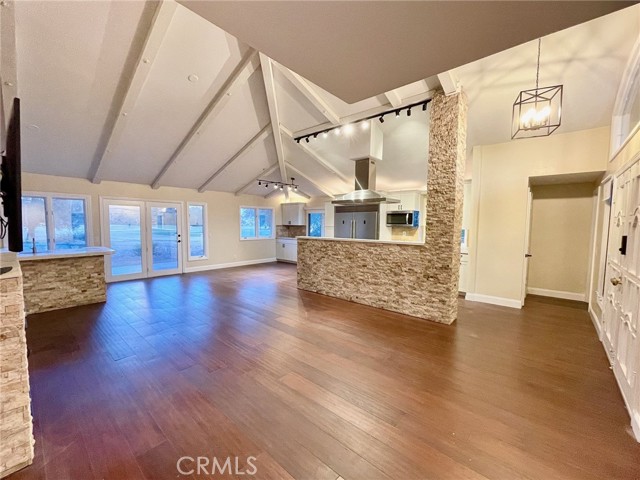 Detail Gallery Image 3 of 12 For 38194 Oaktree Loop, Murrieta,  CA 92562 - 2 Beds | 2/1 Baths