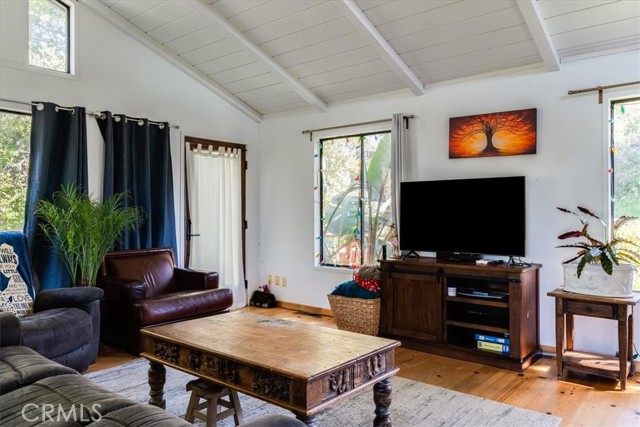 Detail Gallery Image 9 of 55 For 870 Suffolk St, Cambria,  CA 93428 - 3 Beds | 2/1 Baths