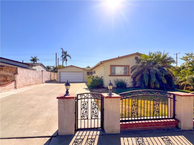 Detail Gallery Image 1 of 21 For 270 E Lambert Rd, La Habra,  CA 90631 - 3 Beds | 2 Baths