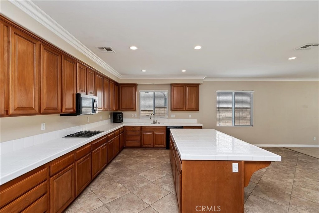 MLS #OC25117971 img 21