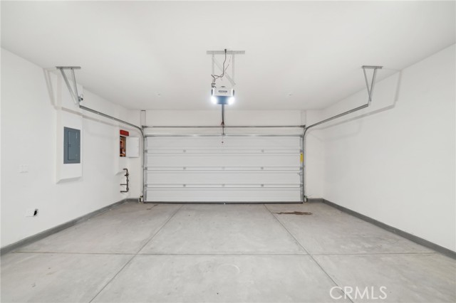 2132 Bergamot Street, Redlands CA: https://media.crmls.org/medias/59491a5a-e7f8-47a1-b1a3-40710eccfe69.jpg