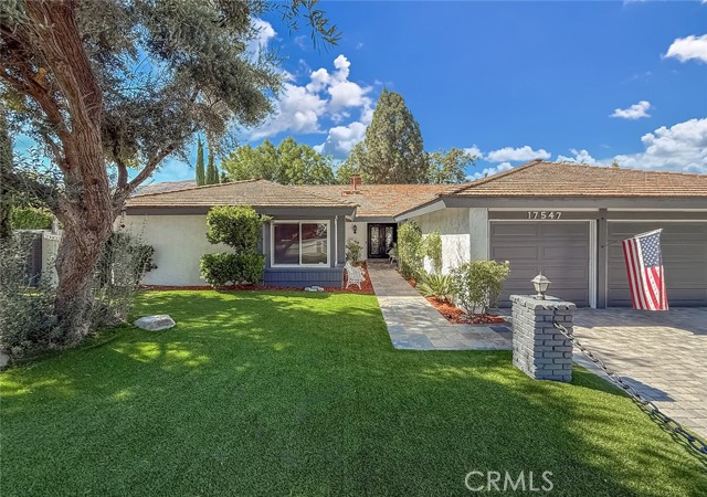 17547 Rushing Drive, Granada Hills CA: https://media.crmls.org/medias/59495f22-da66-42ea-a257-8190b5c6a28e.jpg