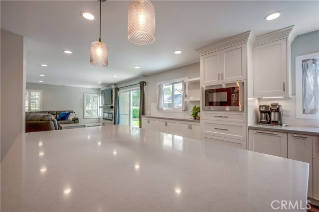 Detail Gallery Image 19 of 48 For 2311 via Pacifica, Corona,  CA 92882 - 4 Beds | 3 Baths