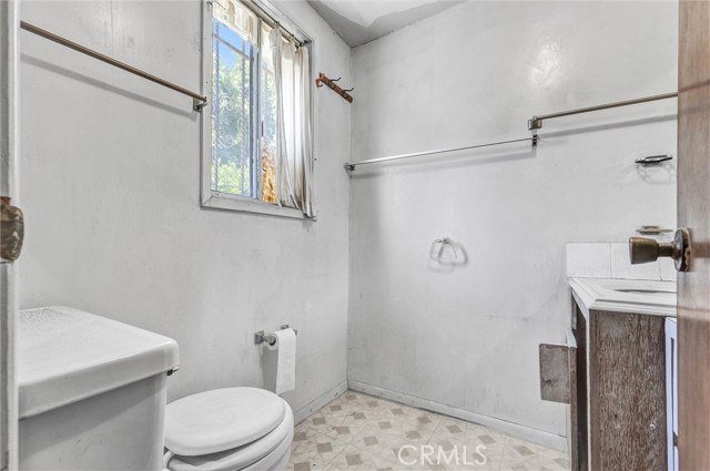 939 White Knoll Drive, Los Angeles CA: https://media.crmls.org/medias/594afd38-a9dc-497a-8f20-b1a74b7ce630.jpg