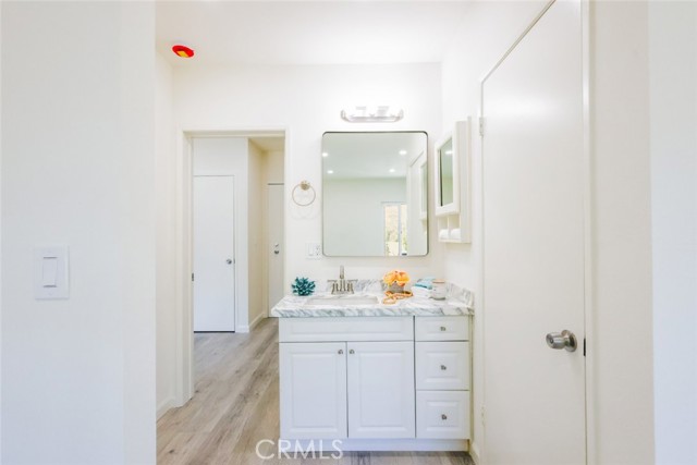 409 Burchett Street, Glendale CA: https://media.crmls.org/medias/594d78e7-35ff-4998-8754-e3f32d07b71d.jpg
