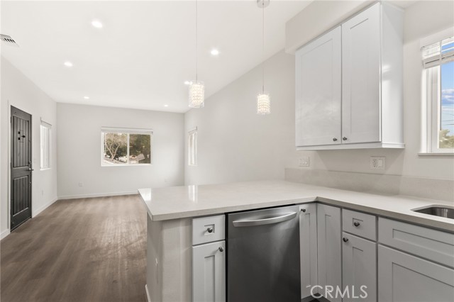 Detail Gallery Image 11 of 24 For 4508 Hedda St #2,  Lakewood,  CA 90712 - 3 Beds | 2 Baths