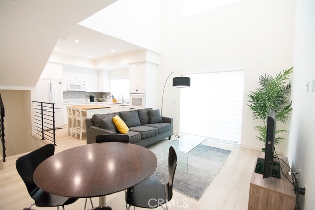 Detail Gallery Image 29 of 53 For 1187 Crenshaw Bld #102,  Los Angeles,  CA 90019 - 2 Beds | 3 Baths