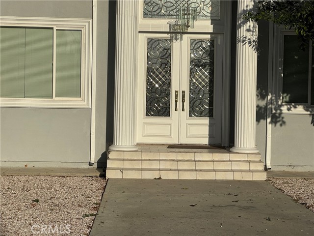 Detail Gallery Image 2 of 28 For 4912 Hesperia, Encino,  CA 91316 - 3 Beds | 2/1 Baths