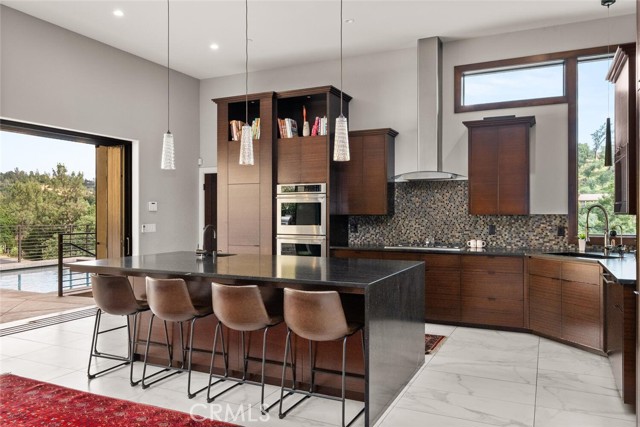 3386 Canyon Oaks Terrace, Chico CA: https://media.crmls.org/medias/594f24b8-4544-4b5d-9879-ca66739c3250.jpg