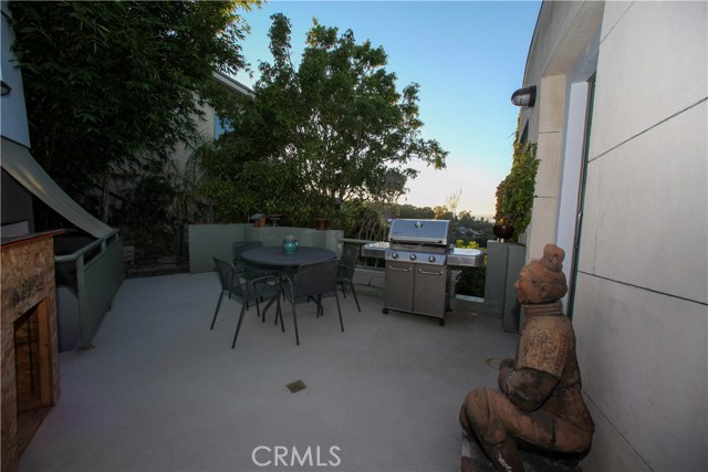 Detail Gallery Image 50 of 53 For 3807 Crest Rd, Rancho Palos Verdes,  CA 90275 - 5 Beds | 6/1 Baths