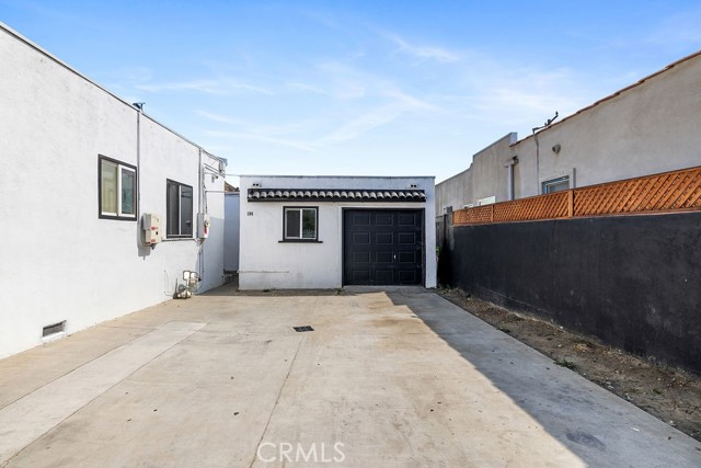182 E McFarlane Street, Ventura CA: https://media.crmls.org/medias/5950dd7f-2670-4f37-9795-04ca287fa8b7.jpg