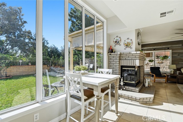 Detail Gallery Image 15 of 42 For 15546 Mallory Ct, Moorpark,  CA 93021 - 4 Beds | 3 Baths