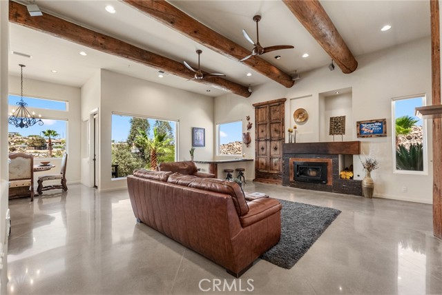 57045 Plaza Del Amigo, Yucca Valley CA: https://media.crmls.org/medias/5950f6a3-e2dd-4942-93da-6a337045b530.jpg