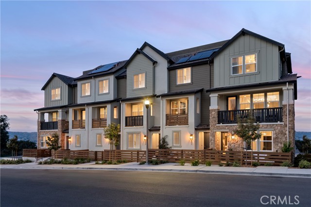 326 E William WAY